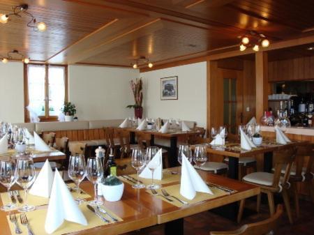 Hotel Ristorante Schloessli Meggen Екстериор снимка